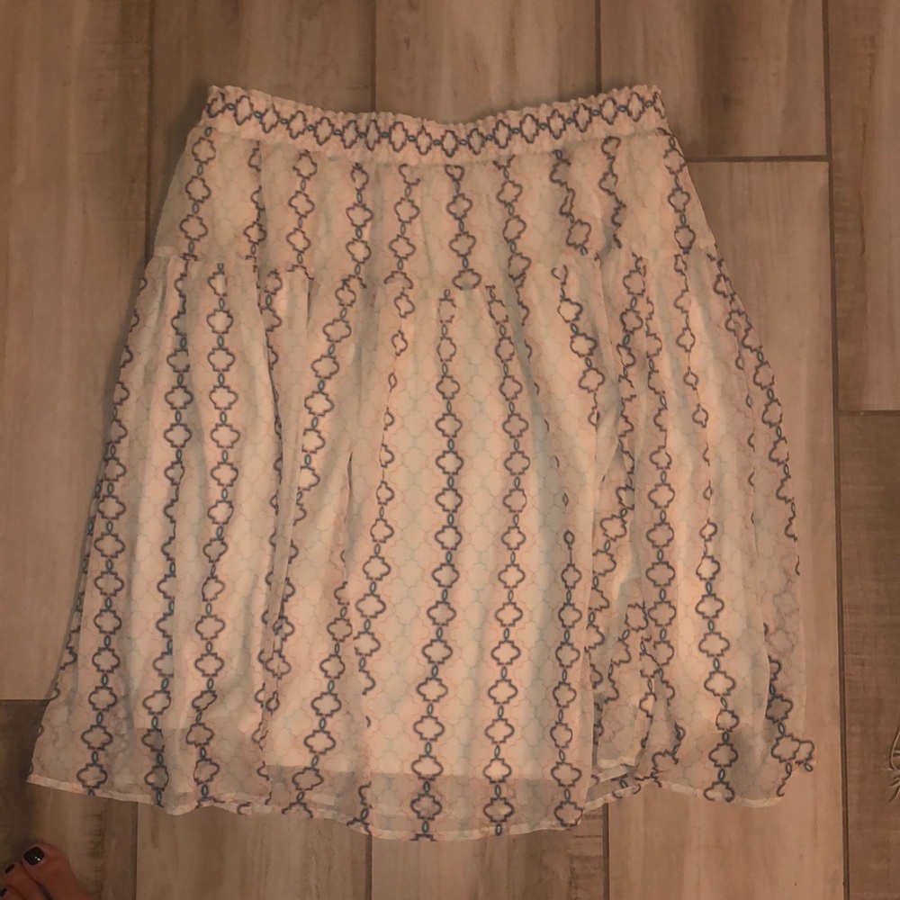 Below the knee skirt size L 100% polyester